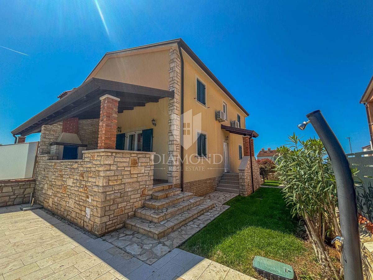 Istra, Umag, okolica - čudovita hiša z bazenom v bližini morja!