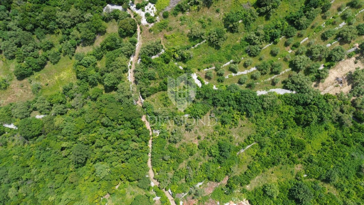 Zemljišče Rabac, Labin, 769m2