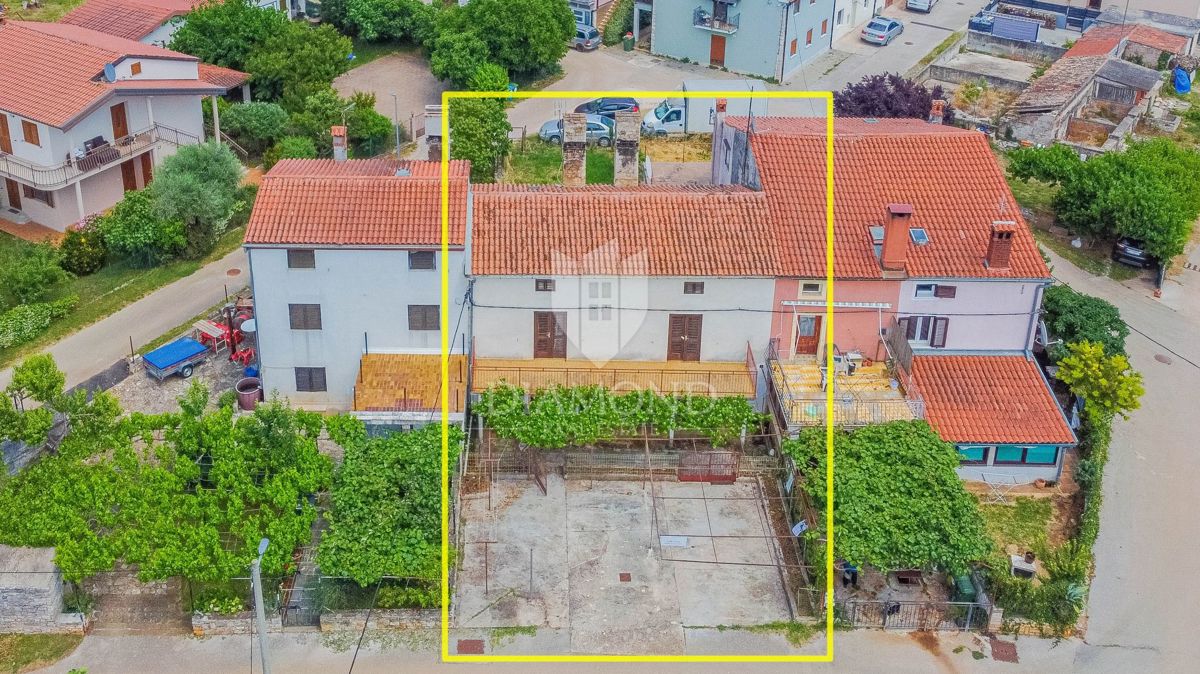 Novigrad, hiša za adaptacijo na mirni lokaciji!