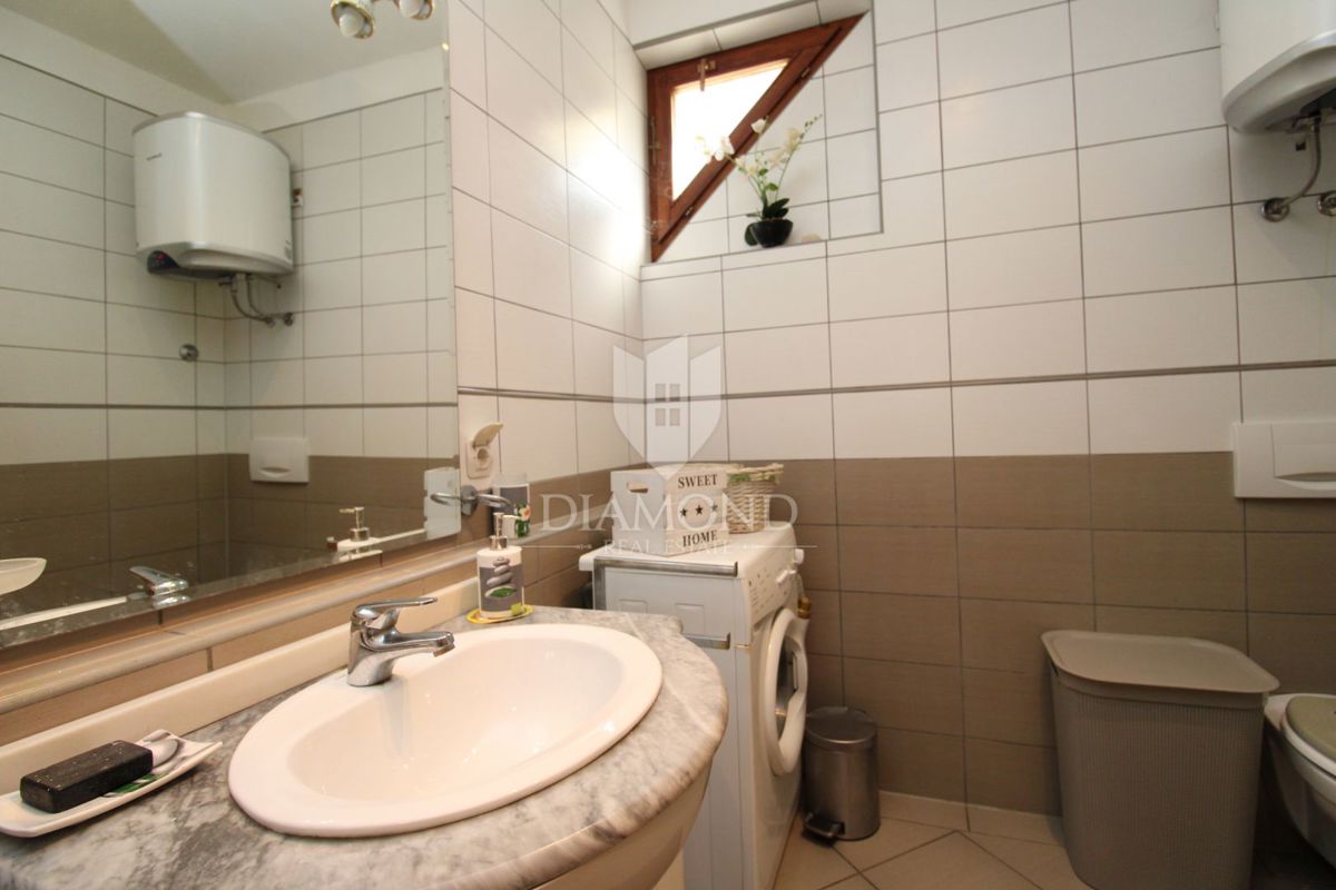 Apartmaj Malinska, Malinska-Dubašnica, 72m2