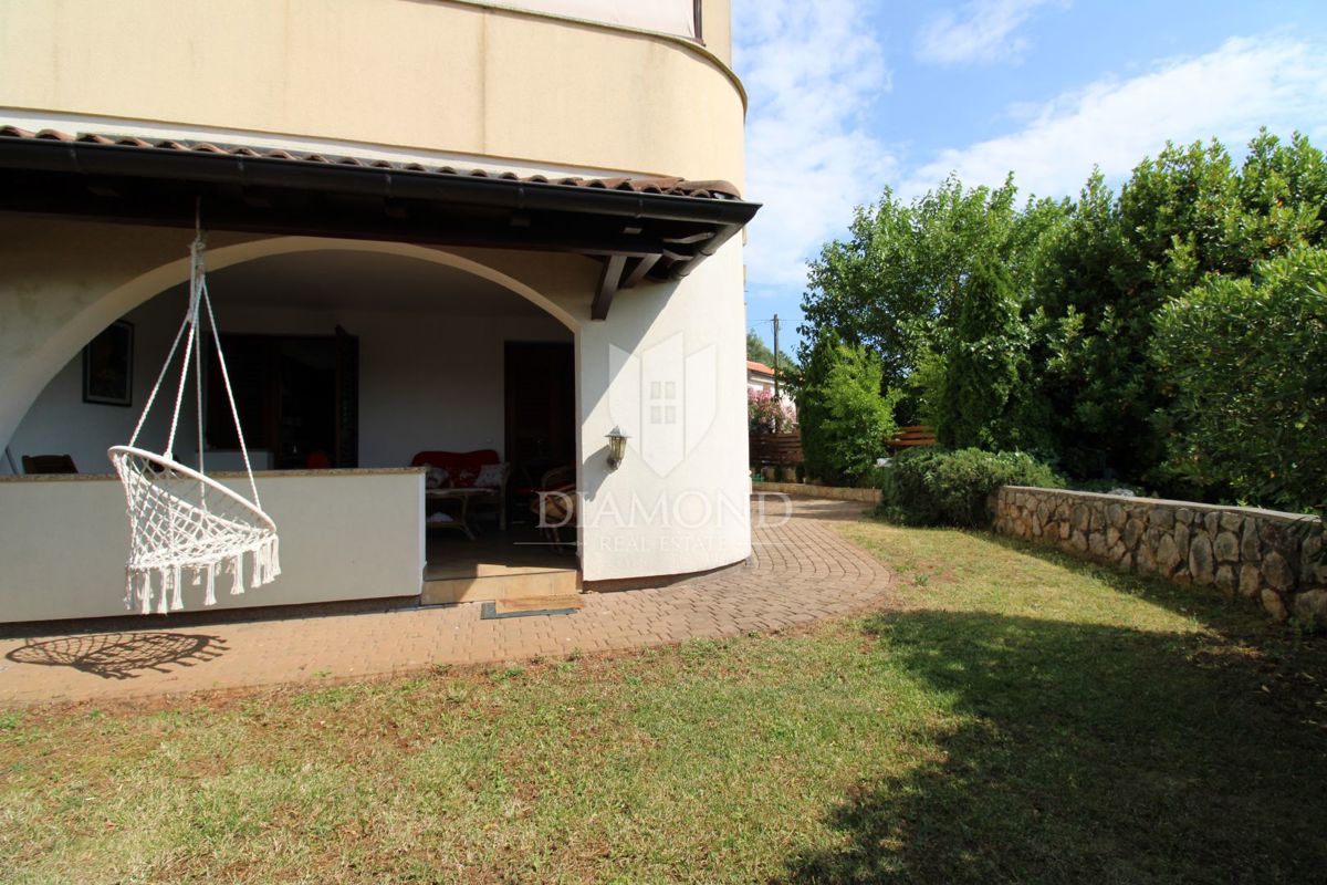 Apartmaj Malinska, Malinska-Dubašnica, 72m2