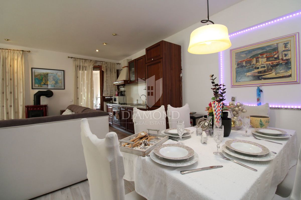 Apartmaj Malinska, Malinska-Dubašnica, 72m2
