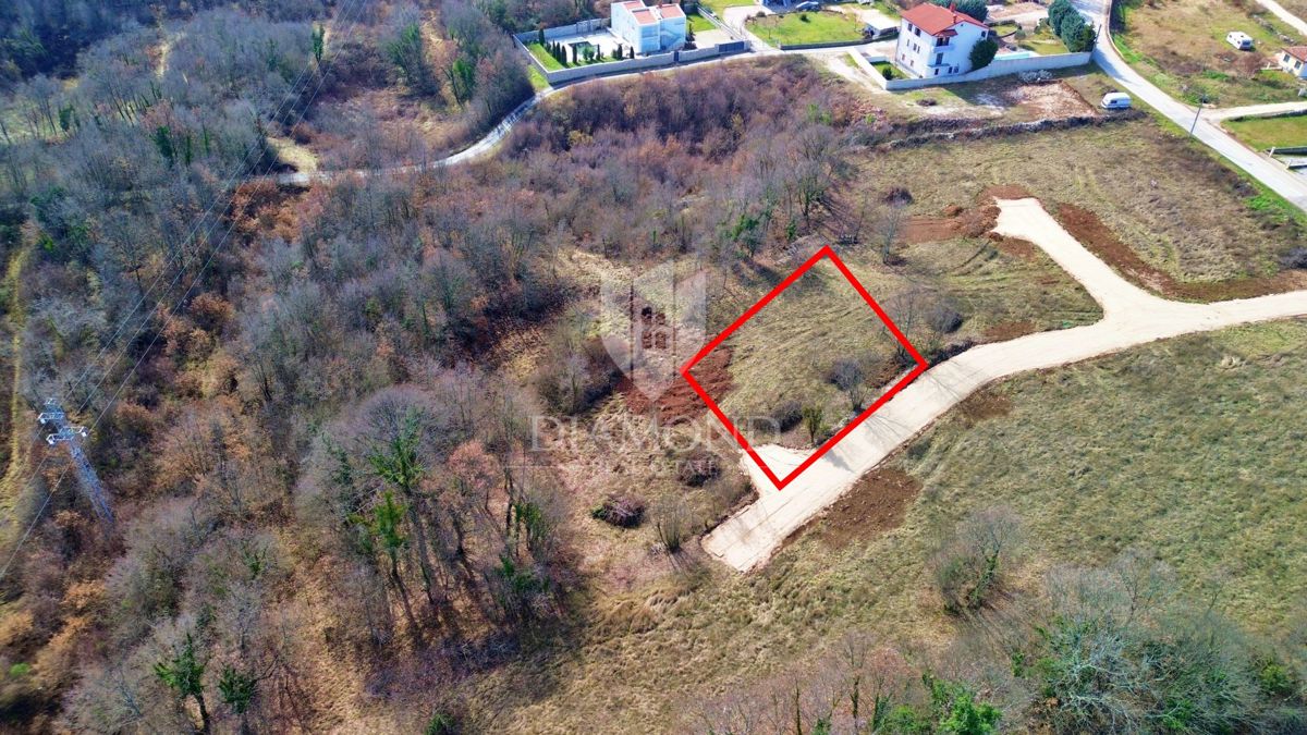 Zemljišče Labin, 953m2