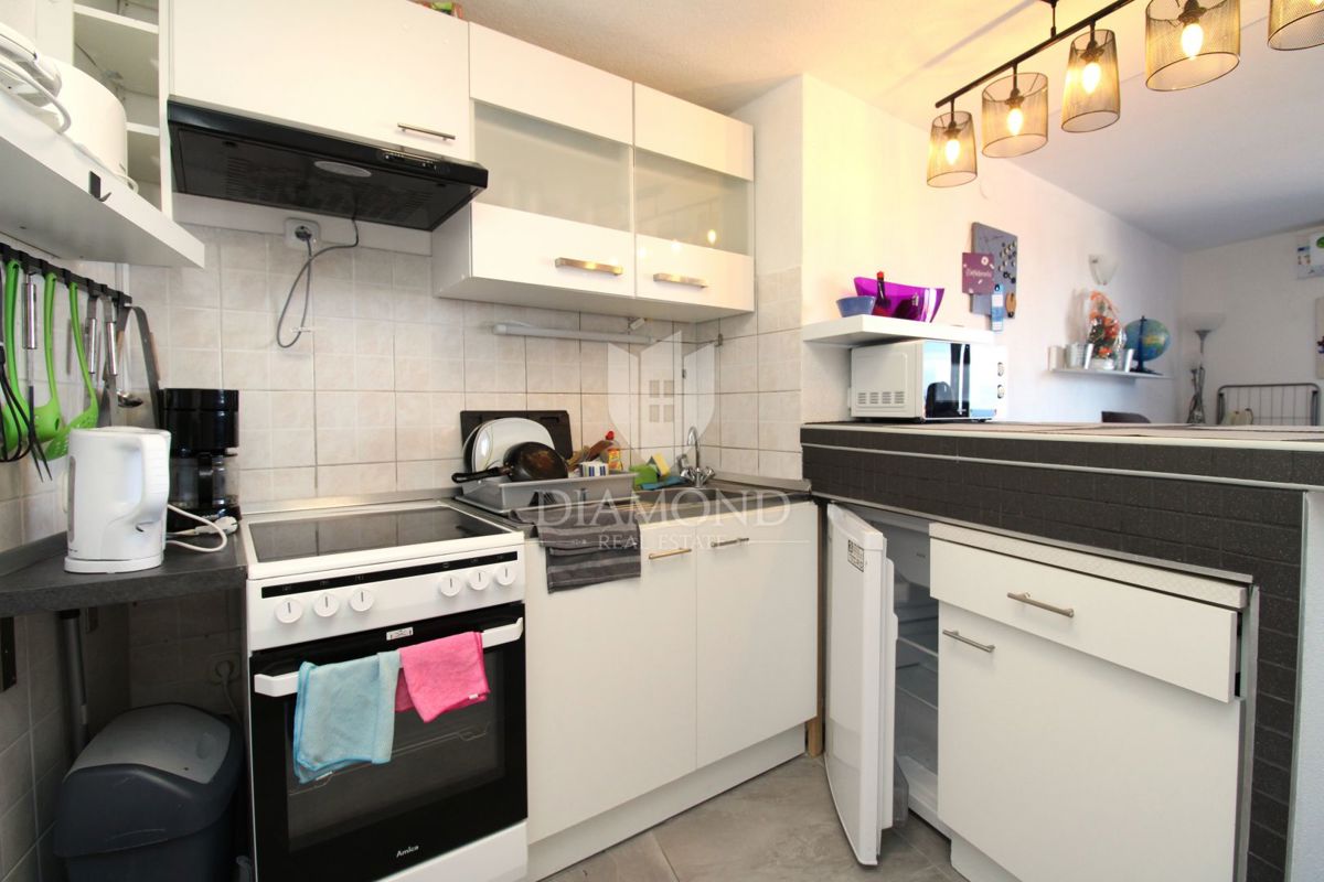Apartmaj Malinska, Malinska-Dubašnica, 73m2