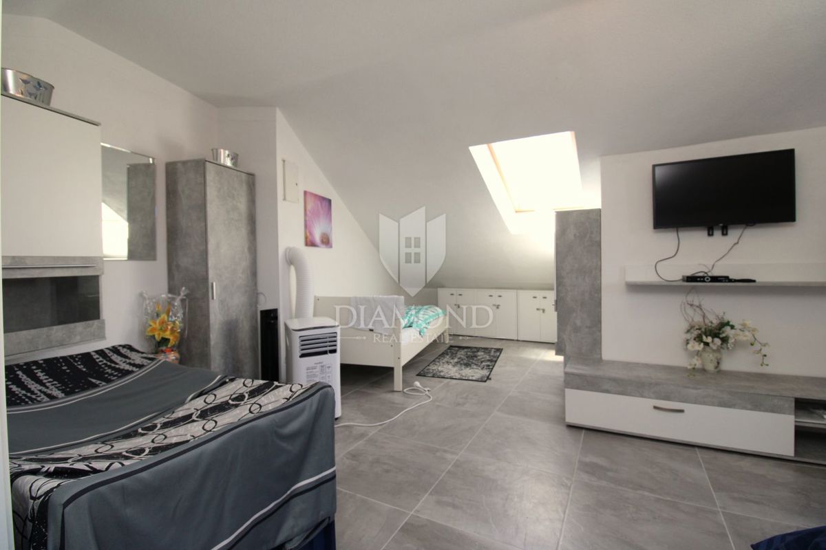 Apartmaj Malinska, Malinska-Dubašnica, 73m2