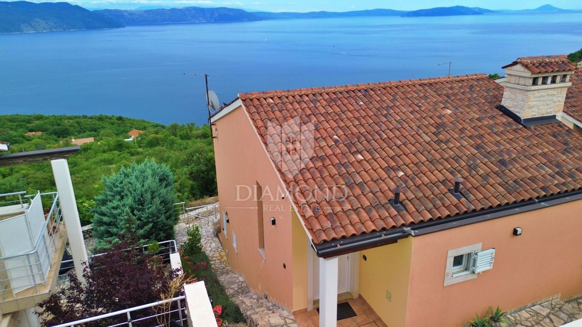 HIŠA S PANORAMSKIM POGLEDOM NA MORJE, RABAC