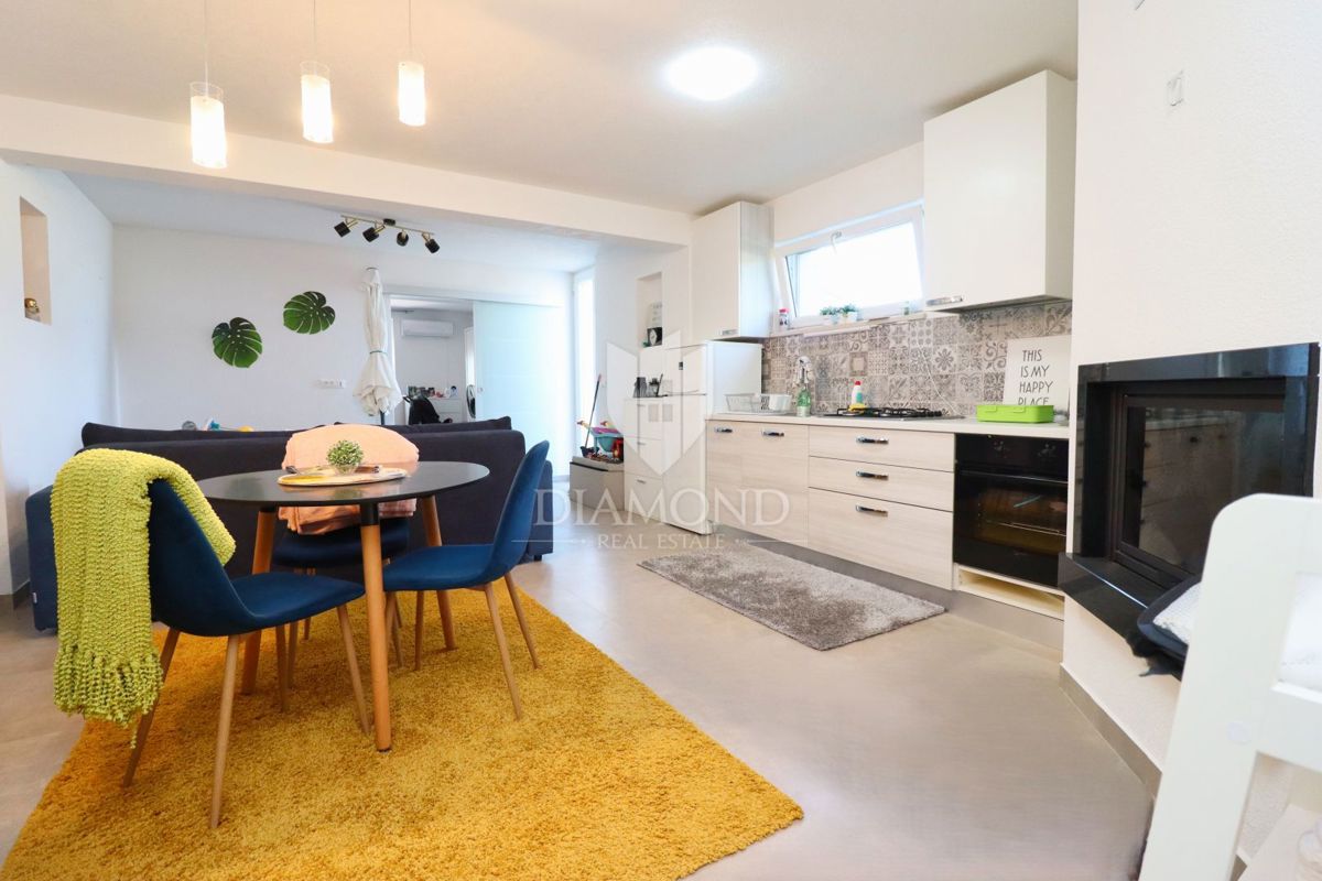 Poreč, okolica, moderna vila s 6 apartmaji