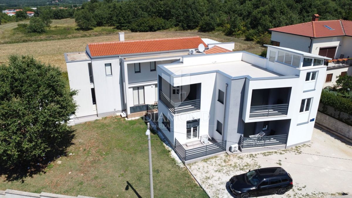Poreč, okolica, moderna vila s 6 apartmaji