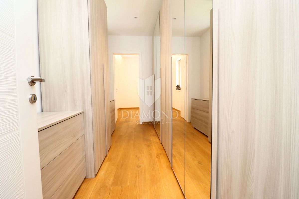 Poreč, okolica, moderna vila s 6 apartmaji
