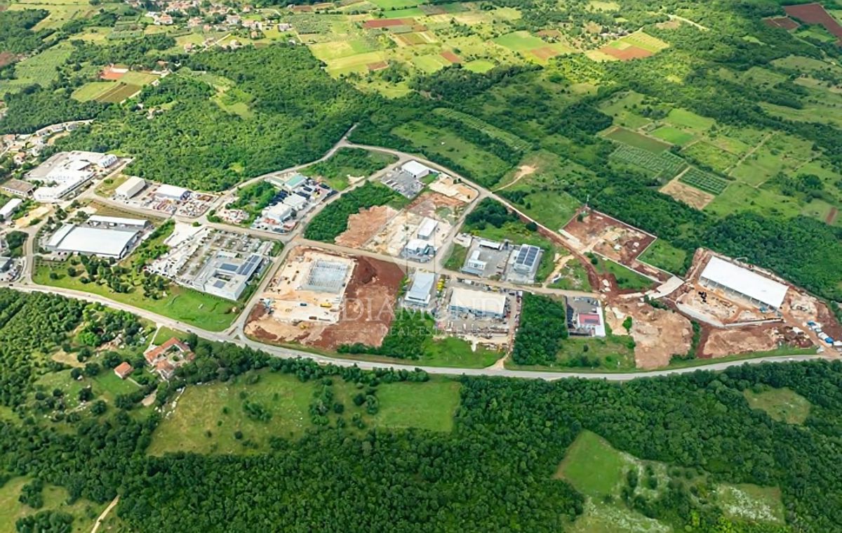 Poreč, okolica, Zemljišče v industrijsko-poslovni coni