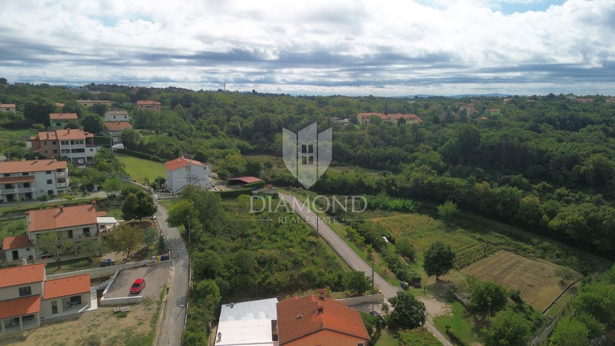 Labin, zazidljivo zemljišče na odlični lokaciji