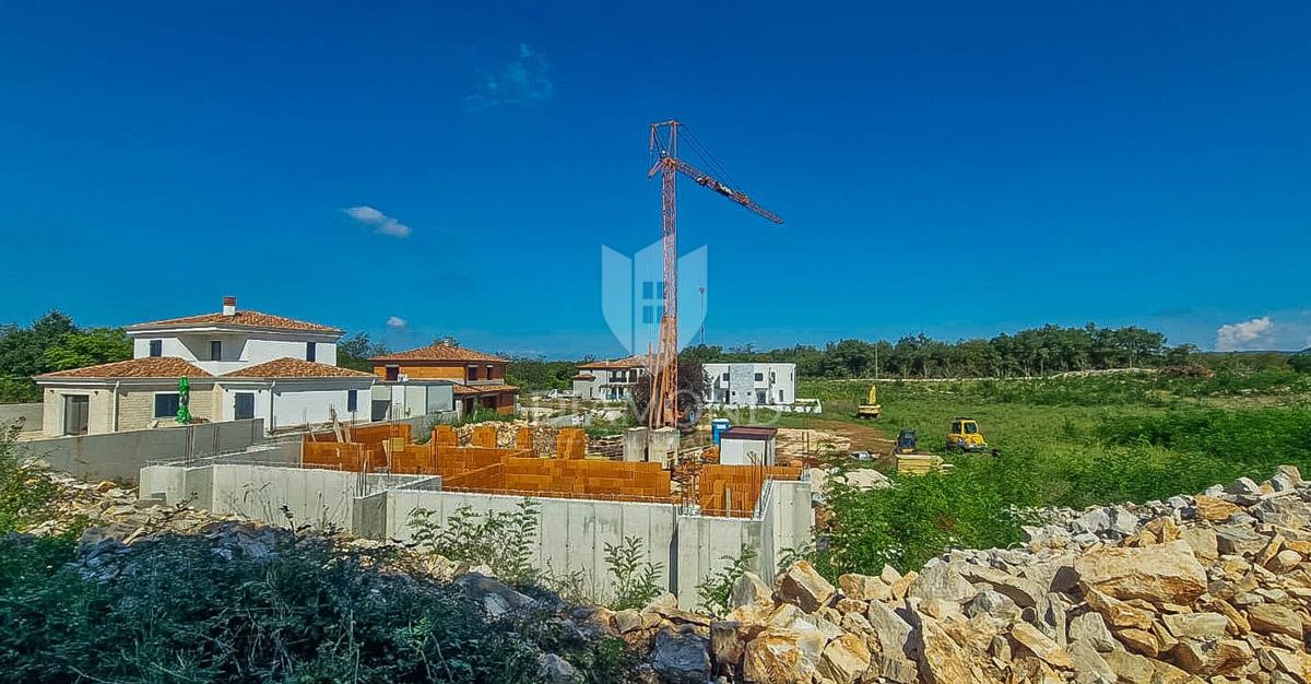 Istra, Kaštel, polsamostojna hiša 160 m2 v gradnji 