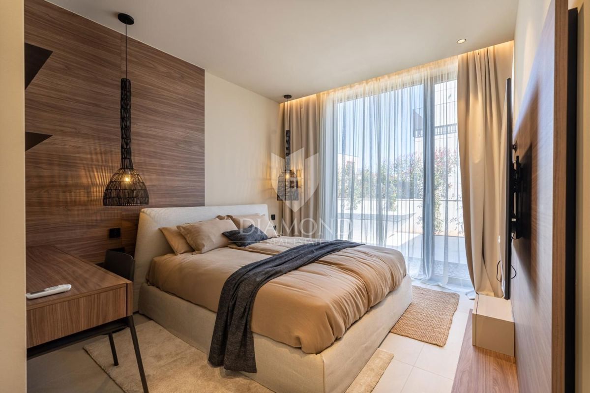 Poreč, Ekskluzivna prizemnica z bazenom