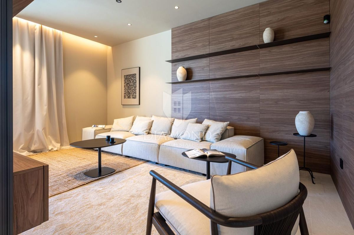 Poreč, Ekskluzivna prizemnica z bazenom