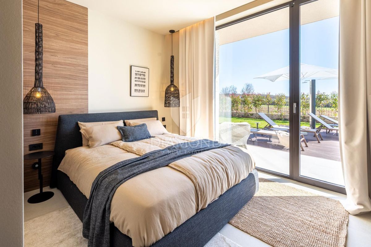 Poreč, Ekskluzivna prizemnica z bazenom