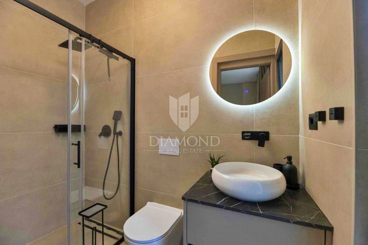 EKSKLUZIVNO! Moderna vrstna hiša, Labin, Istra