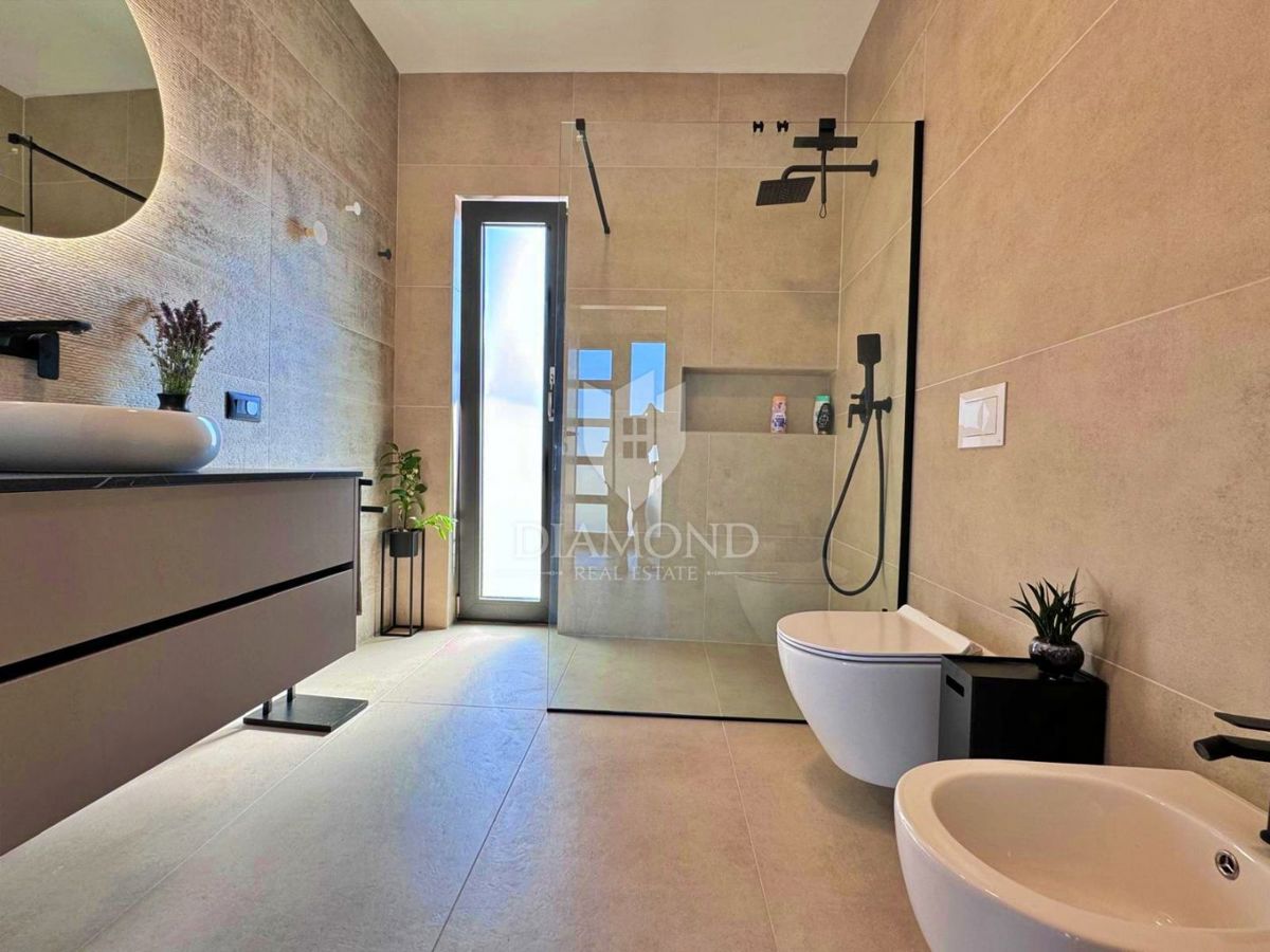 EKSKLUZIVNO! Moderna vrstna hiša, Labin, Istra