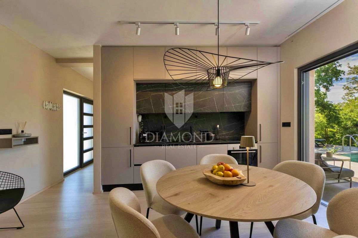 EKSKLUZIVNO! Moderna vrstna hiša, Labin, Istra