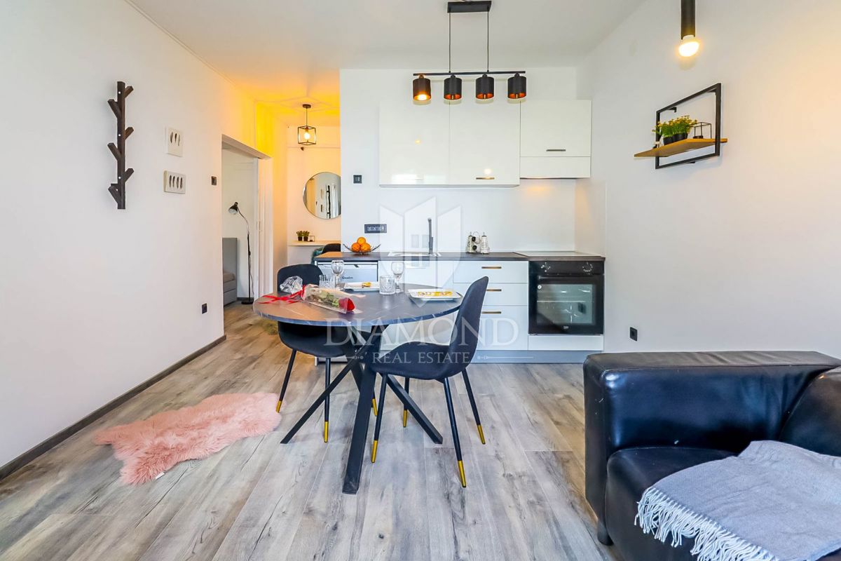 Očarljivo stanovanje v Rovinju na iskani lokaciji