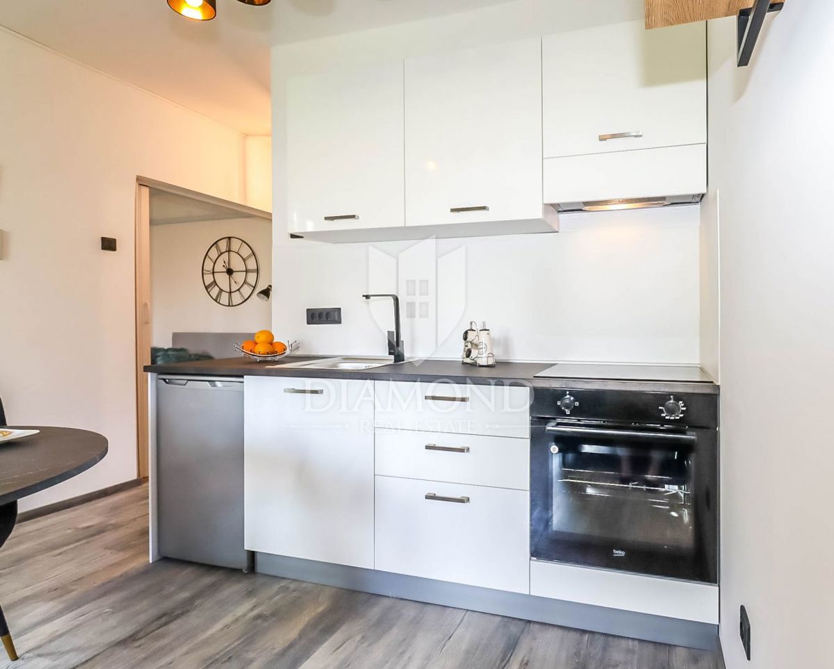 Očarljivo stanovanje v Rovinju na iskani lokaciji