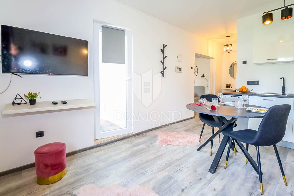 Očarljivo stanovanje v Rovinju na iskani lokaciji