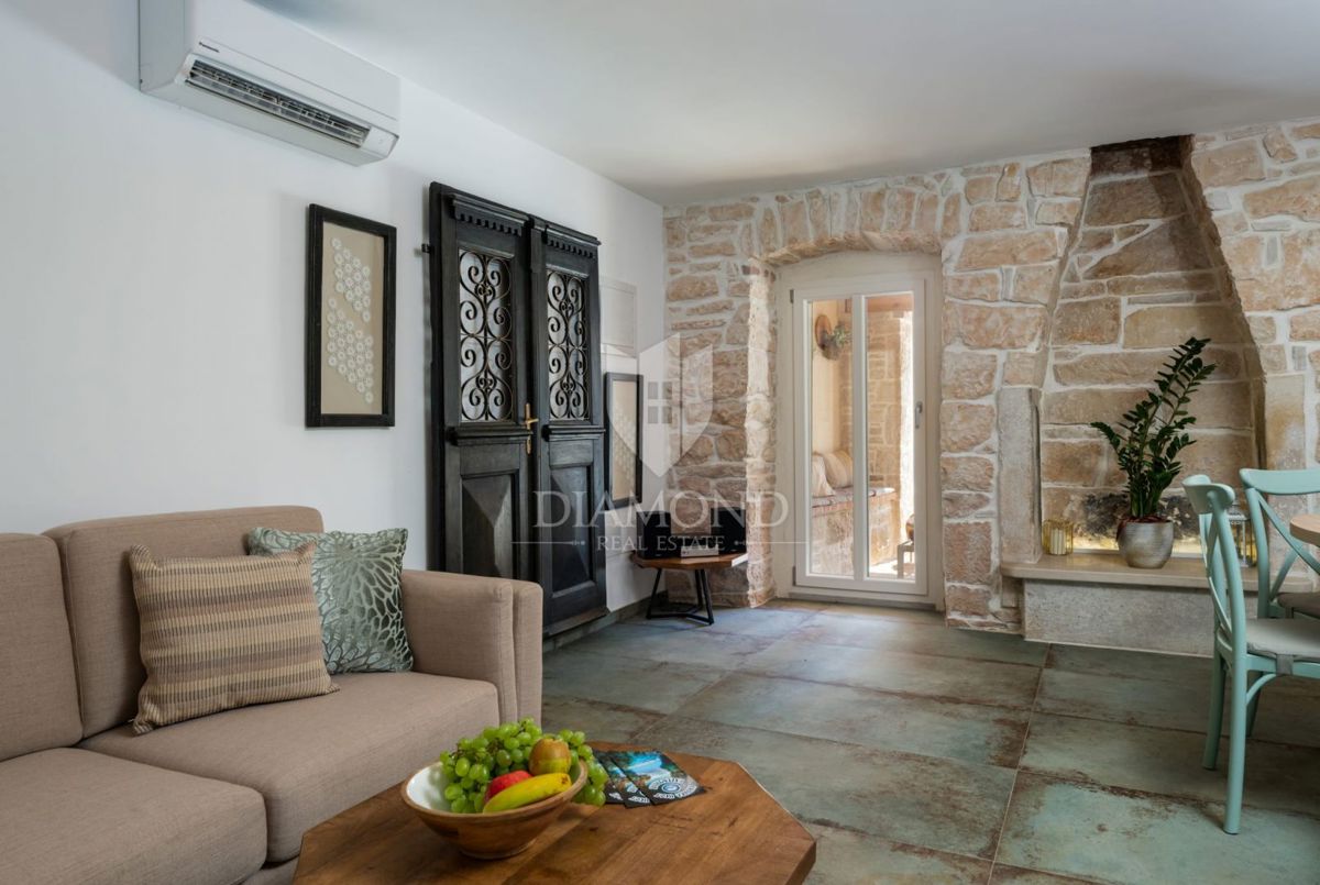 Območje Pule, Avtohtona obnovljena hiša z bazenom