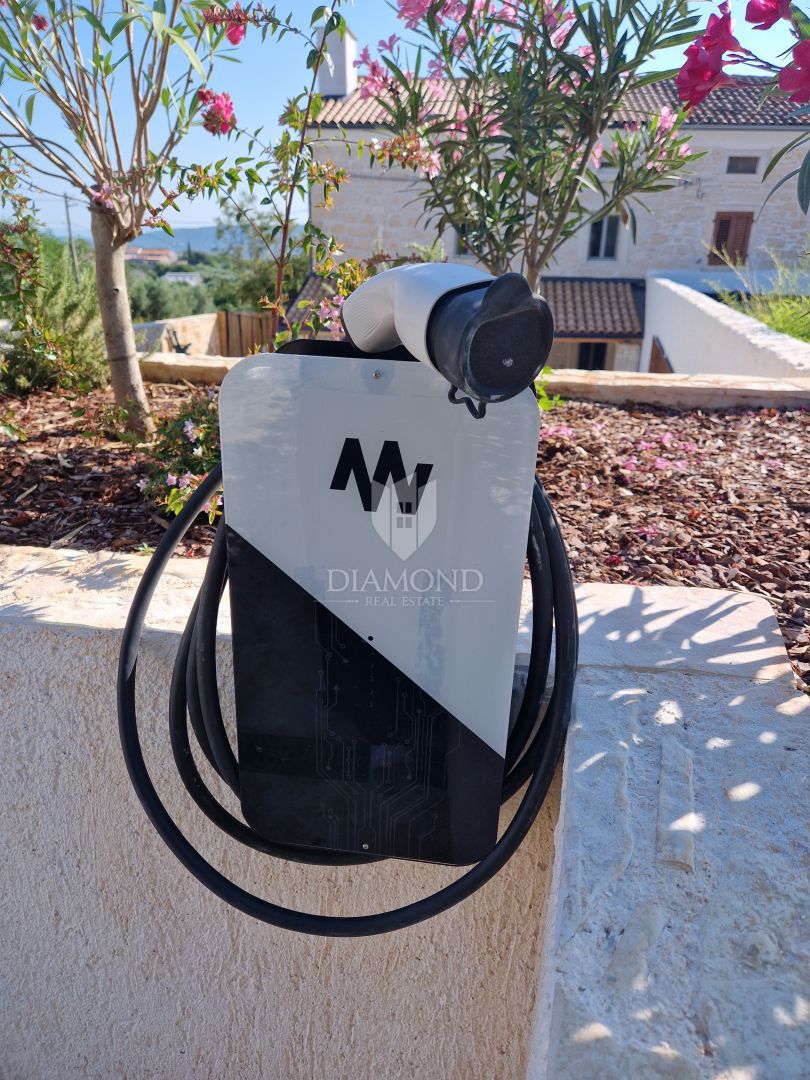 Območje Pule, Avtohtona obnovljena hiša z bazenom