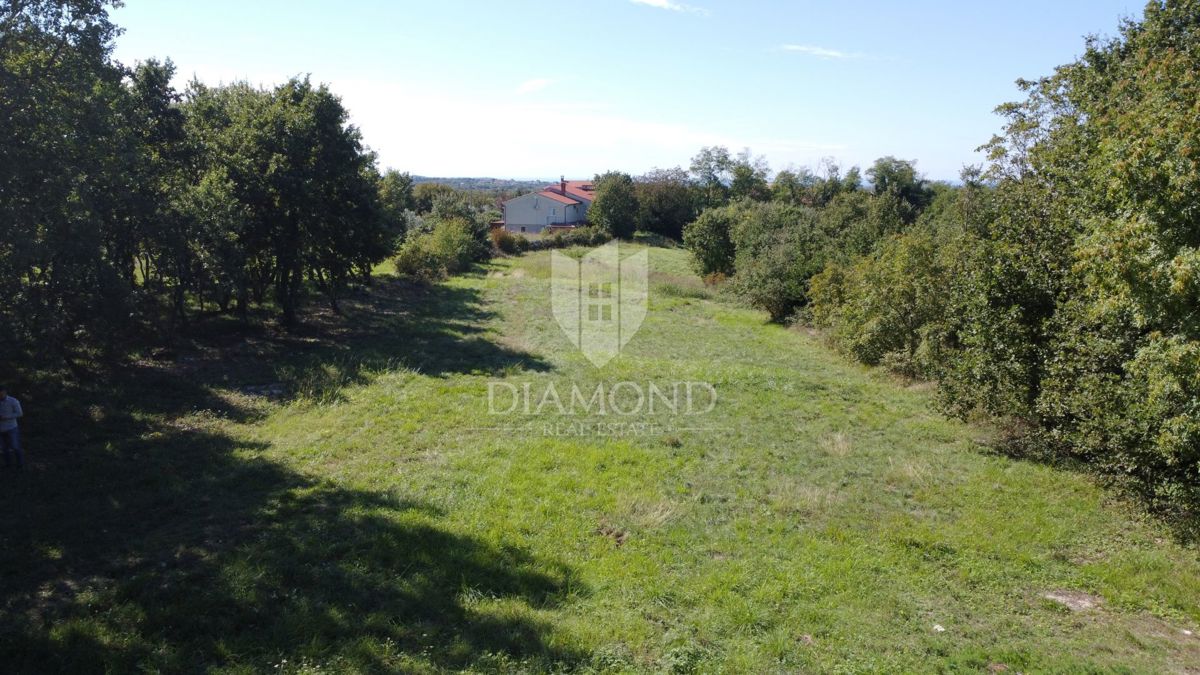 Poreč, okolica, prostorno zemljišče v naravi na osamljenem območju