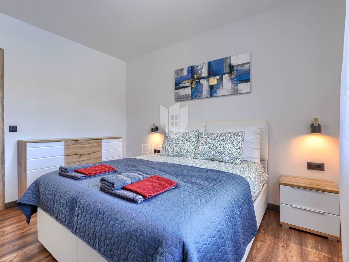 ISTRA, LABIN, HIŠA Z VELIKIM STAVBNIM ZEMLJIŠČEM