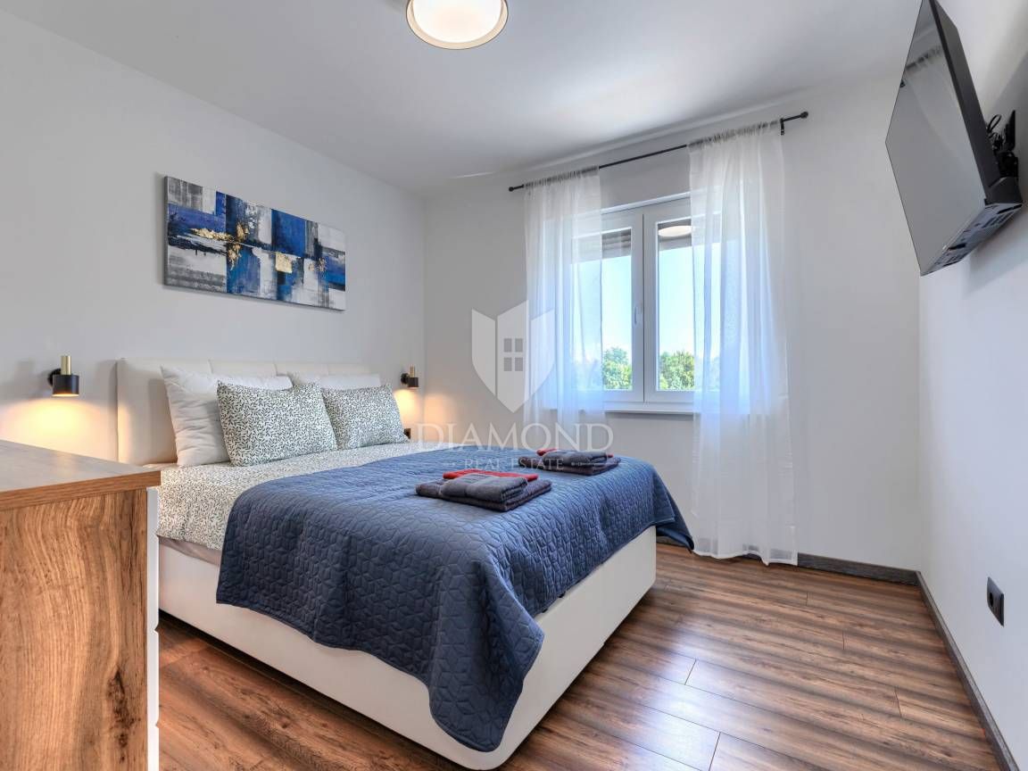 ISTRA, LABIN, HIŠA Z VELIKIM STAVBNIM ZEMLJIŠČEM