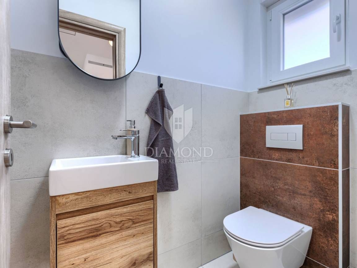 ISTRA, LABIN, HIŠA Z VELIKIM STAVBNIM ZEMLJIŠČEM