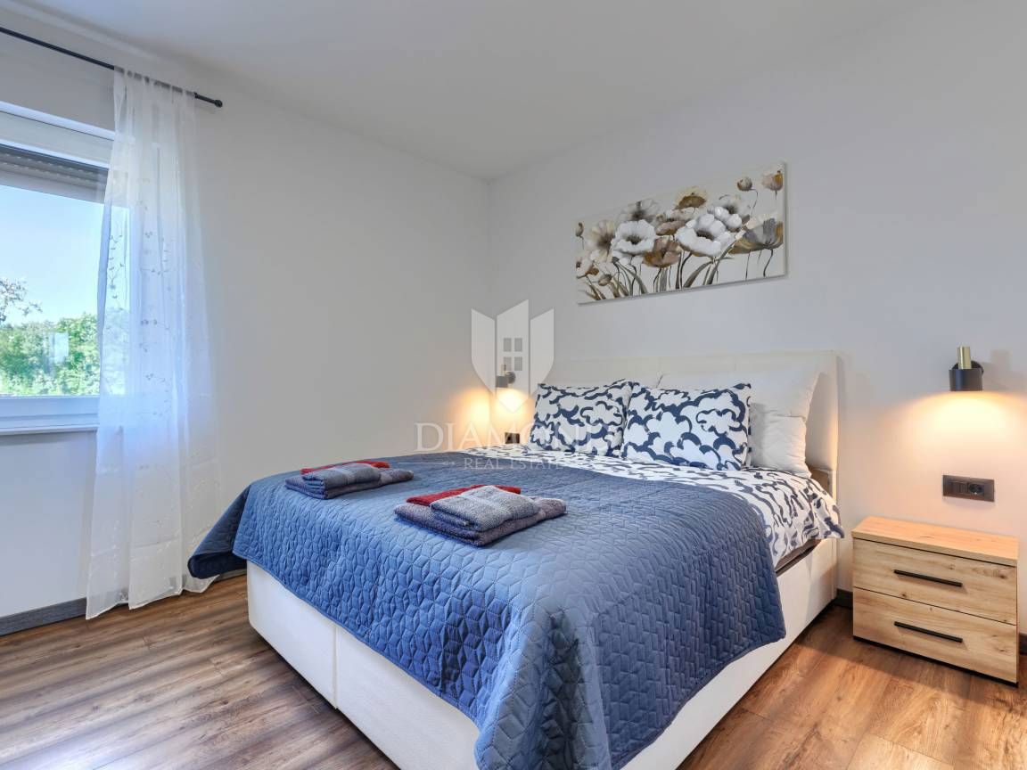 ISTRA, LABIN, HIŠA Z VELIKIM STAVBNIM ZEMLJIŠČEM