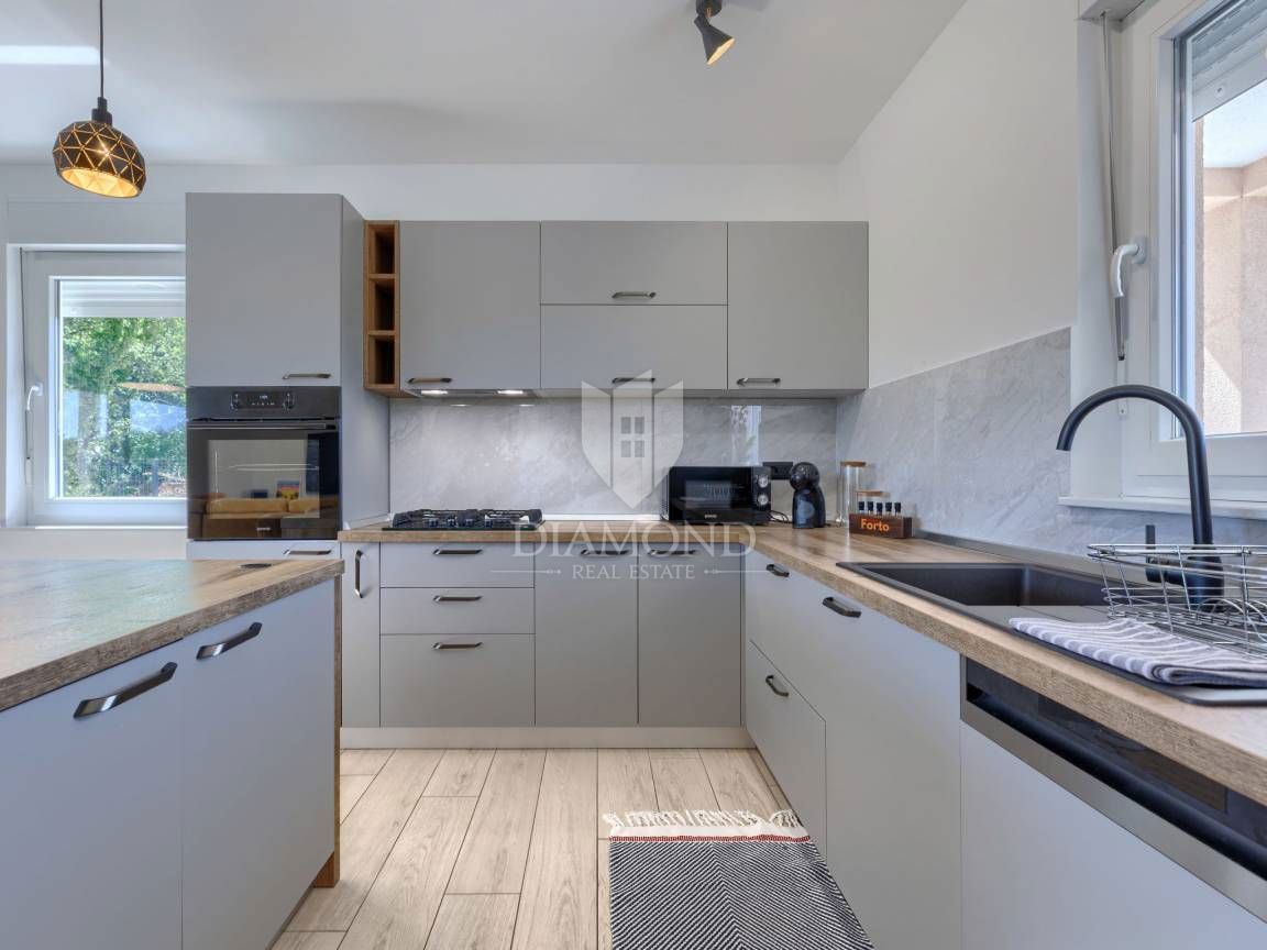 ISTRA, LABIN, HIŠA Z VELIKIM STAVBNIM ZEMLJIŠČEM