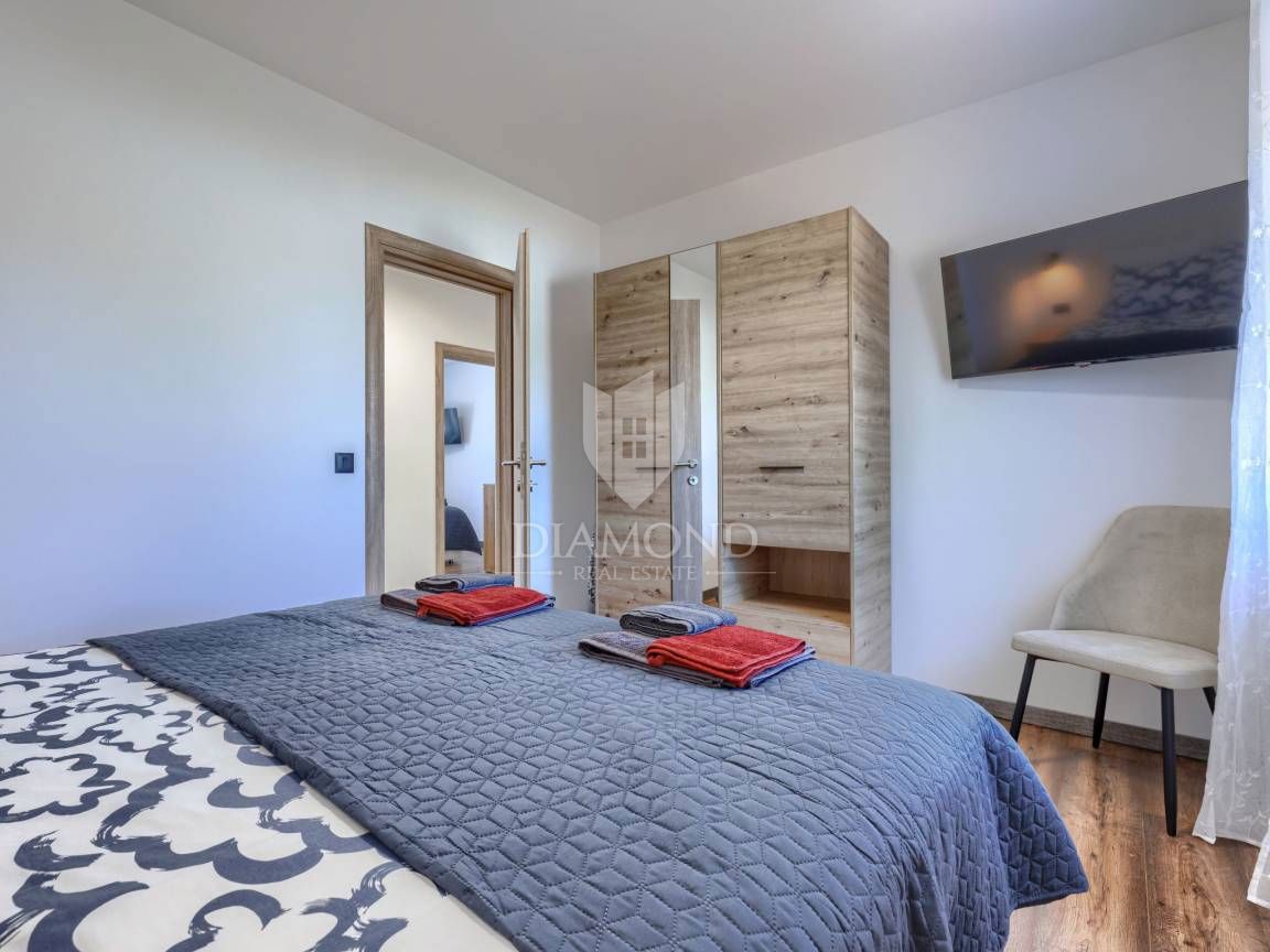 ISTRA, LABIN, HIŠA Z VELIKIM STAVBNIM ZEMLJIŠČEM