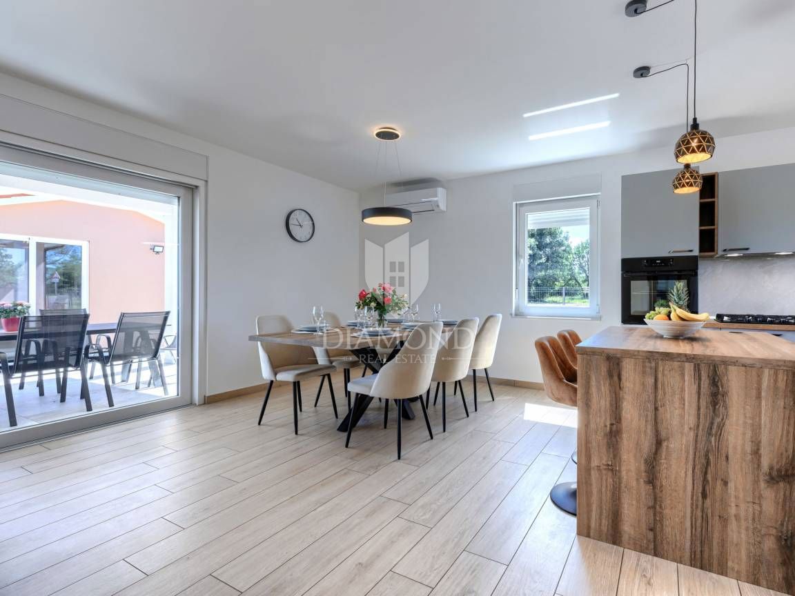 ISTRA, LABIN, HIŠA Z VELIKIM STAVBNIM ZEMLJIŠČEM