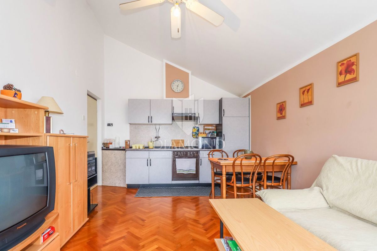 Rovinj, stanovanje s panoramskim POGLEDOM NA MORJE!!!