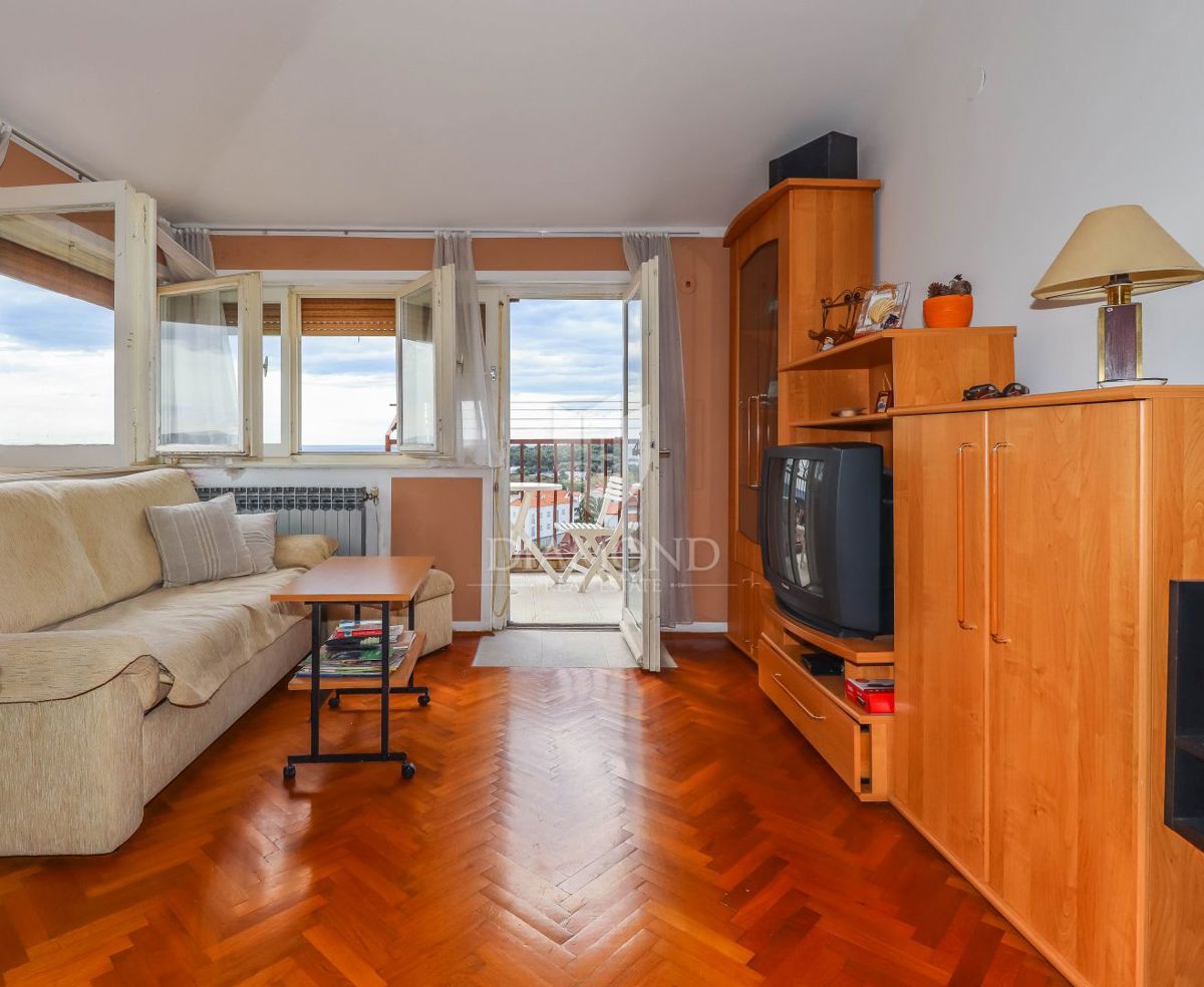 Rovinj, stanovanje s panoramskim POGLEDOM NA MORJE!!!