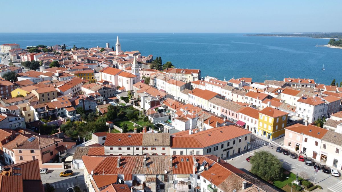 Sv. Lovreč – zazidljivo zemljišče 855 m² z infrastrukturo ob parceli