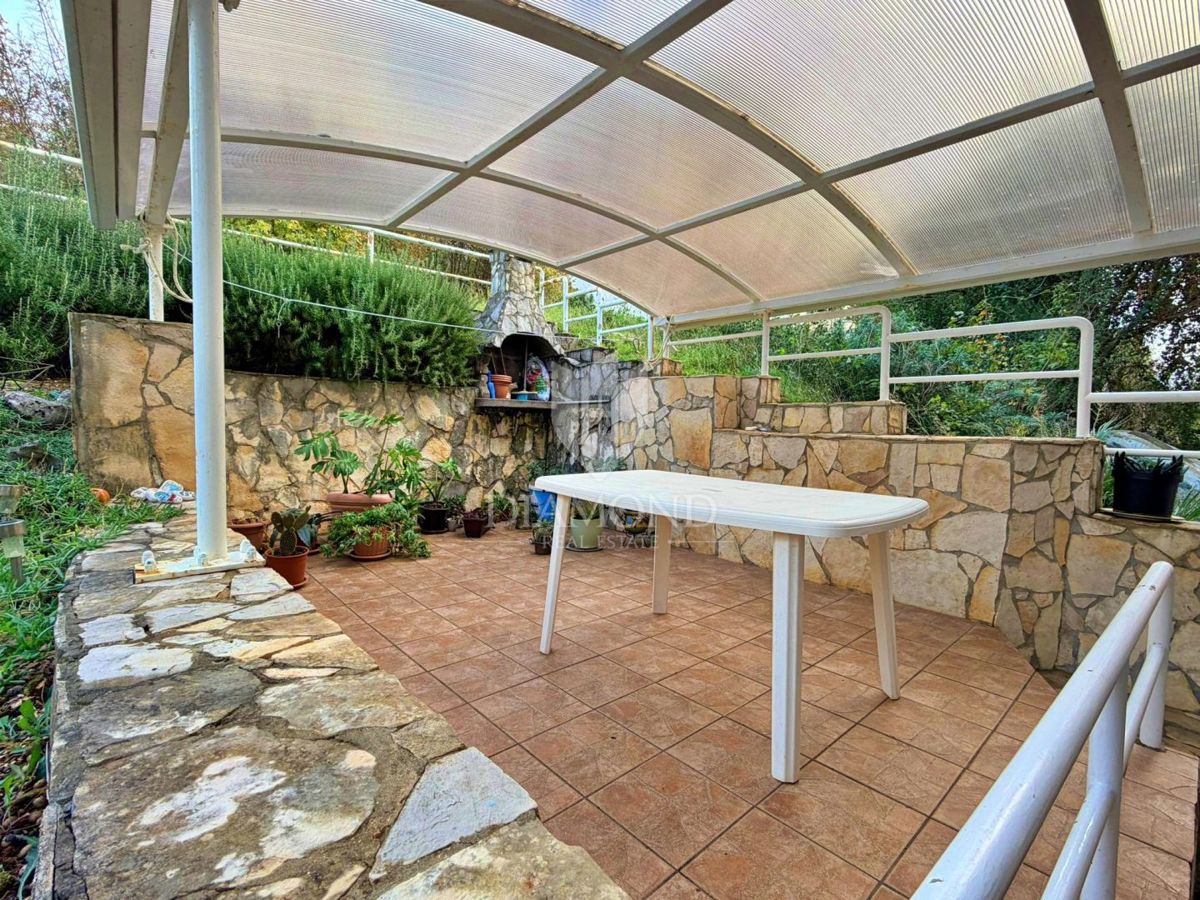 Apartma z veliko teraso, Rabac