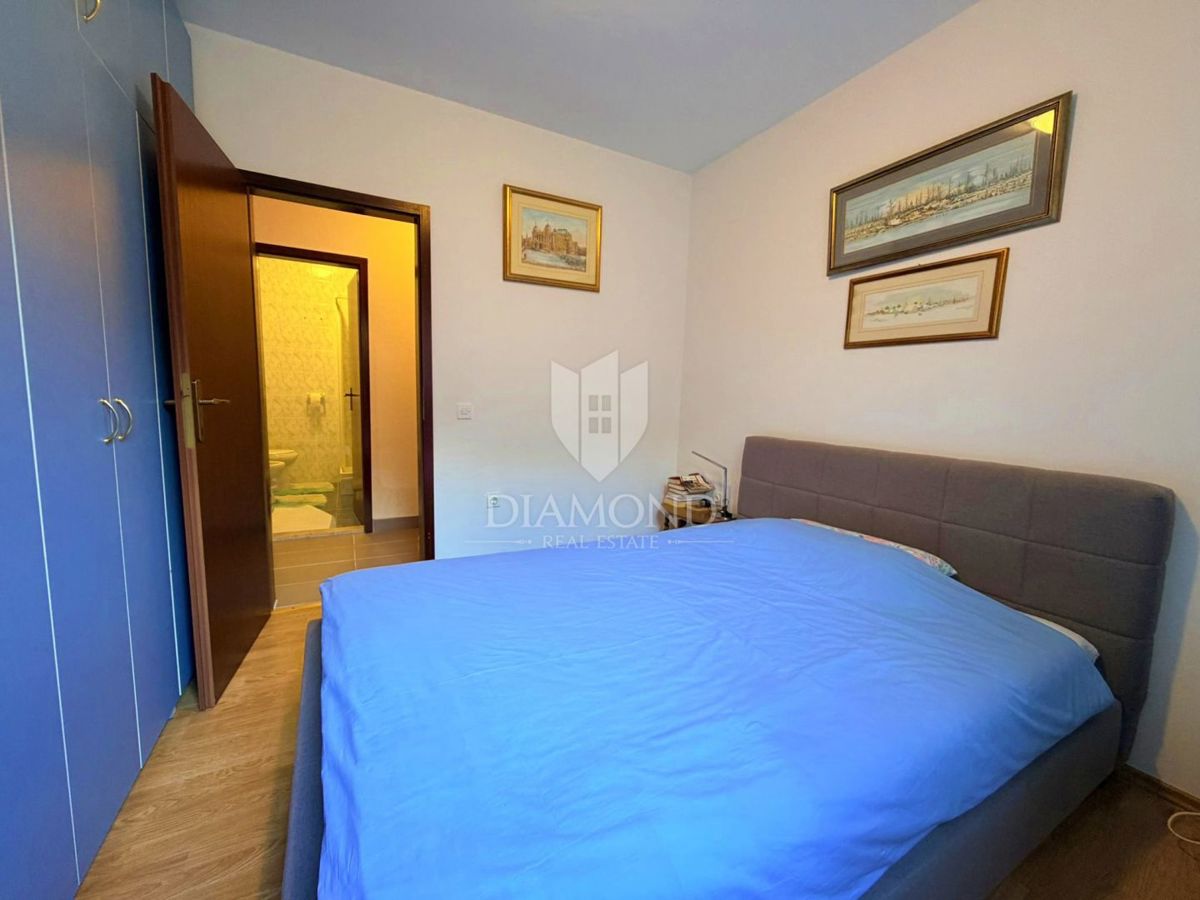 Apartma z veliko teraso, Rabac