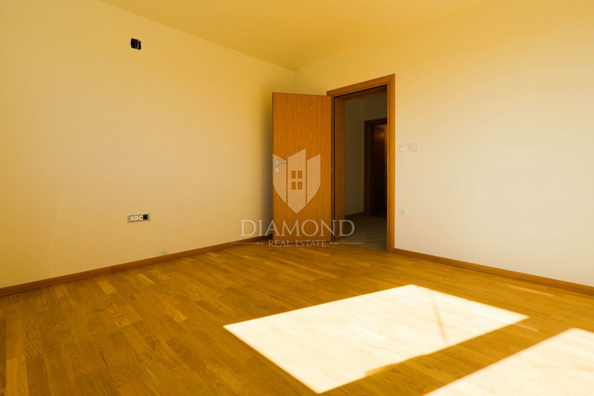Apartmaj Prozorje, Dugo Selo - Okolica, 75m2
