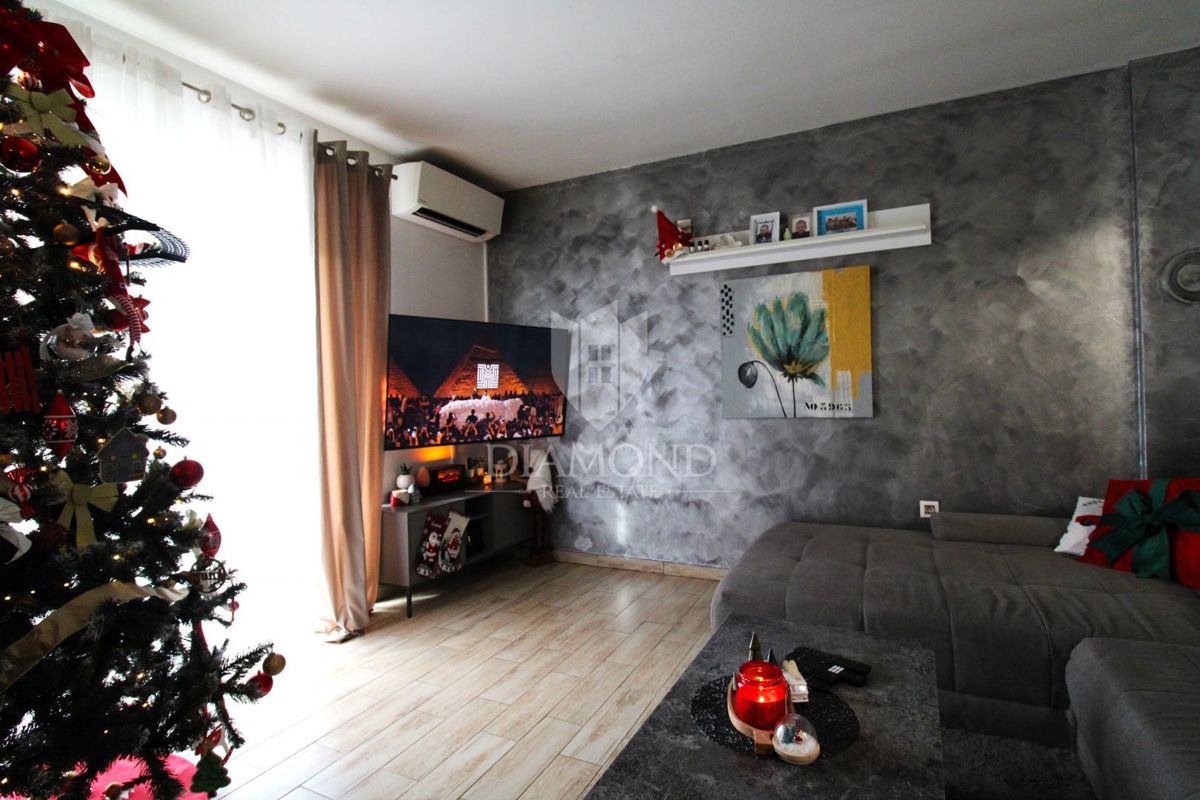 RIJEKA, VIŠKOVO, Moderno opremljeno stanovanje 2 spalnici + dnevna soba