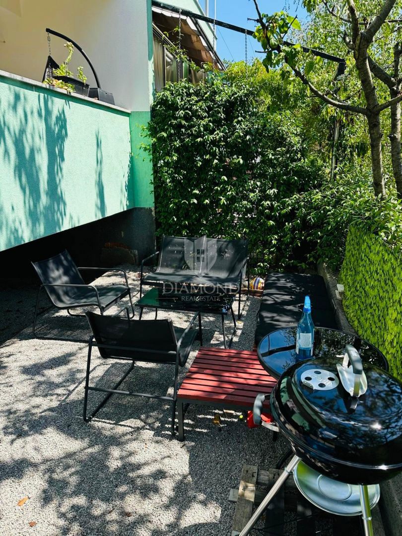 RIJEKA, VIŠKOVO, Moderno opremljeno stanovanje 2 spalnici + dnevna soba