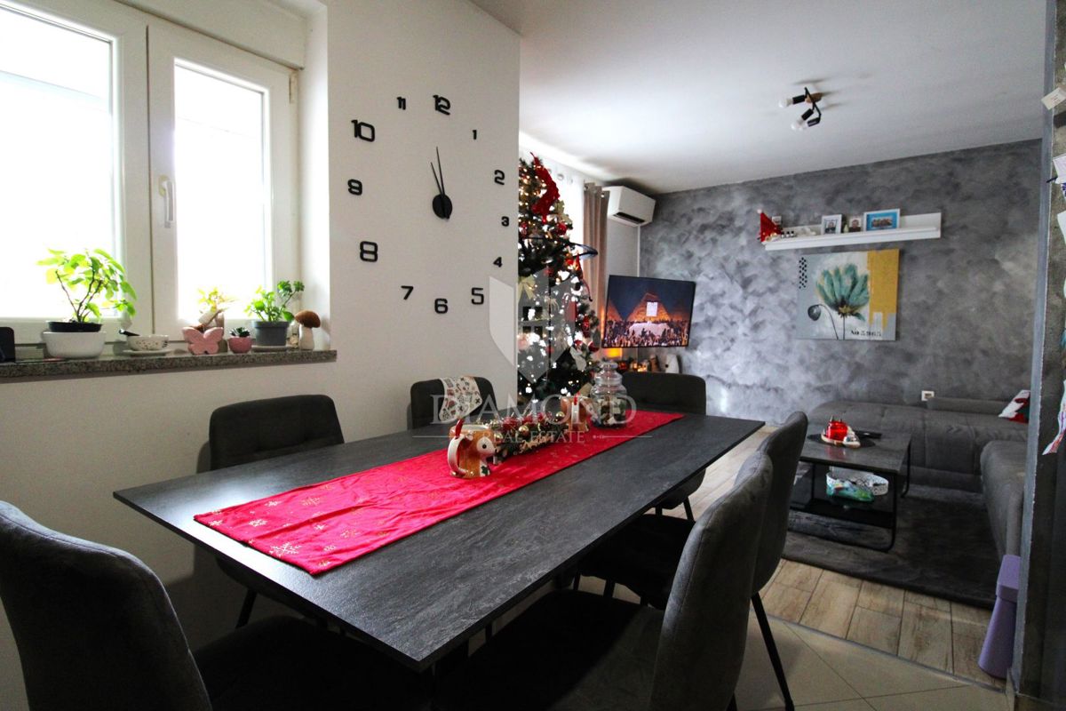 RIJEKA, VIŠKOVO, Moderno opremljeno stanovanje 2 spalnici + dnevna soba