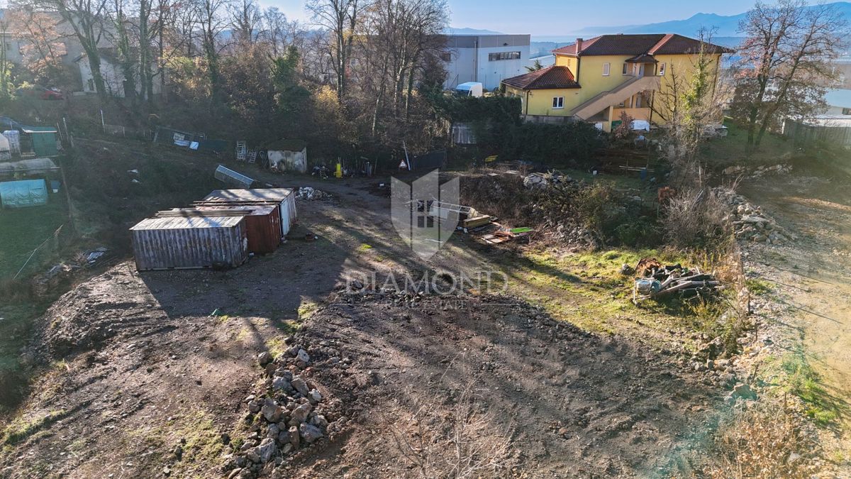 Viškovo, gradbeno zemljišče s projektom za 6 stanovanj