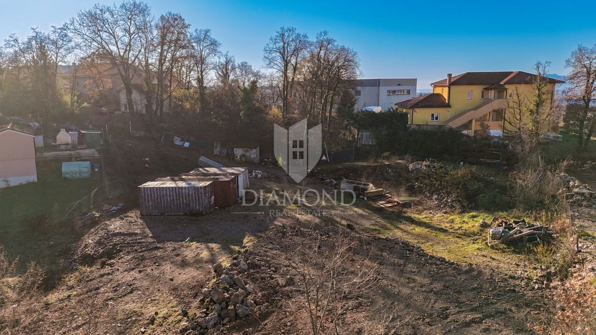 Viškovo, gradbeno zemljišče s projektom za 6 stanovanj