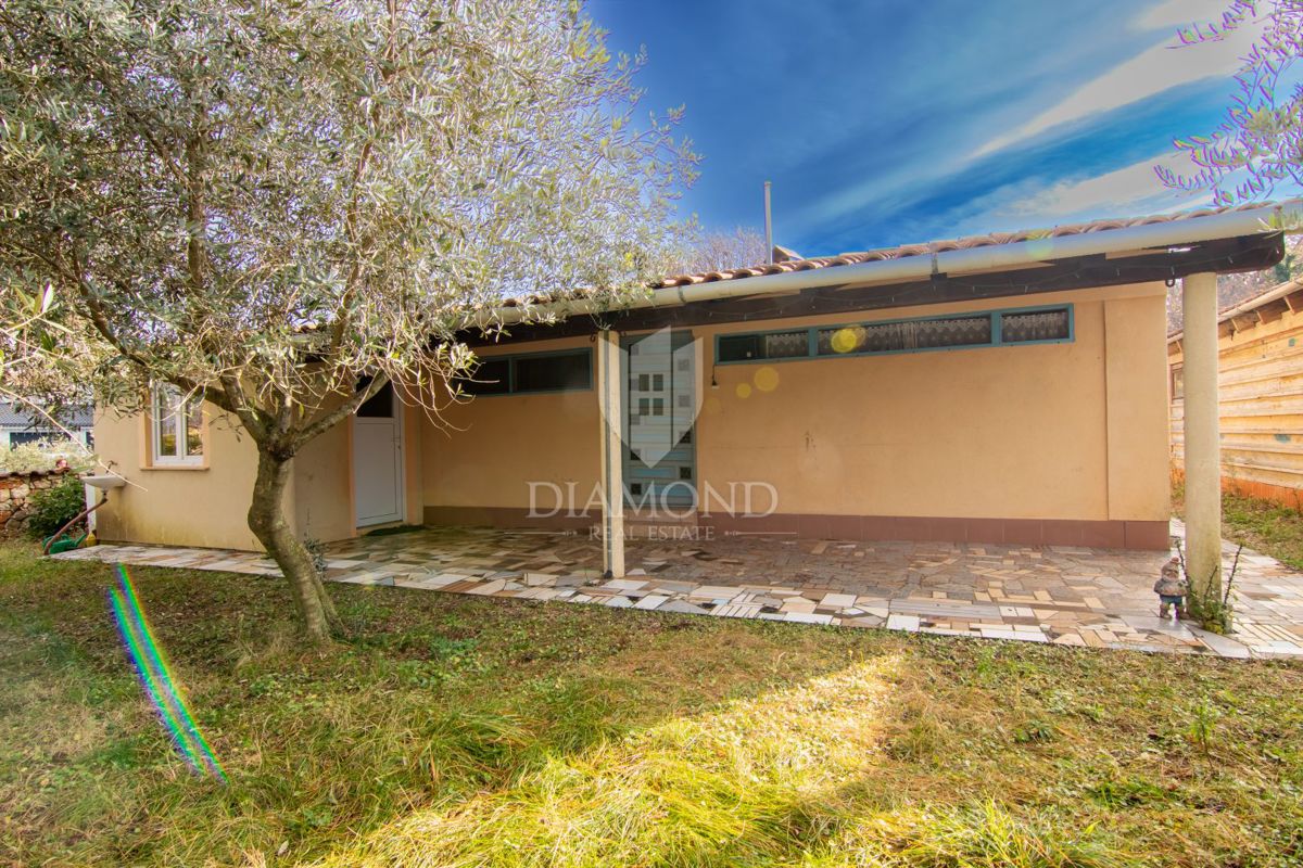 Hiša na otoku Krku v Malinski