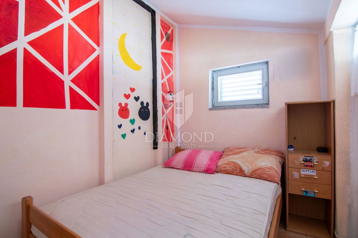 Hiša na otoku Krku v Malinski