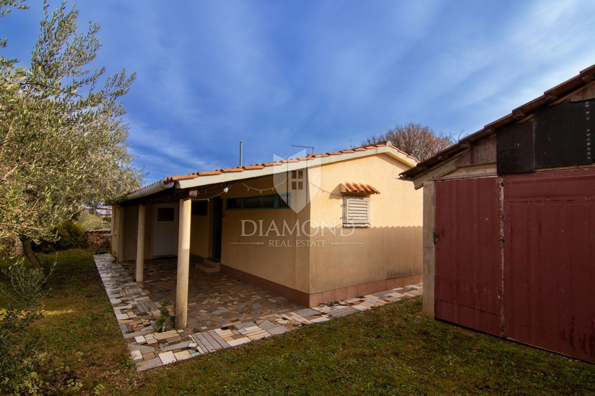 Hiša na otoku Krku v Malinski