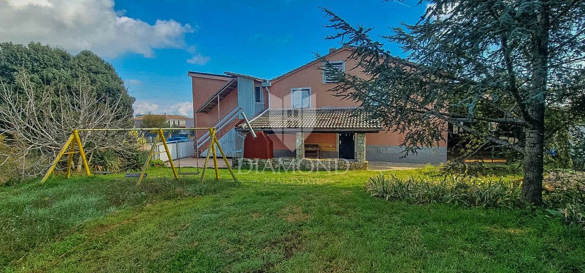 EKSKLUZIVNO! Ližnjan, stanovanjska hiša z veliko potenciala!